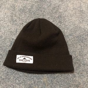 One love ski and snowboard beanie